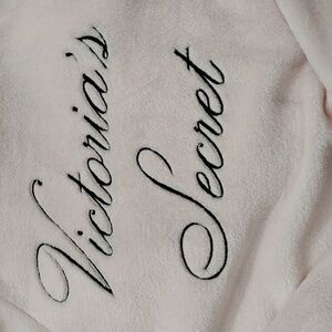 Victoria's Secret Cozy Plush Soft Pink Robe